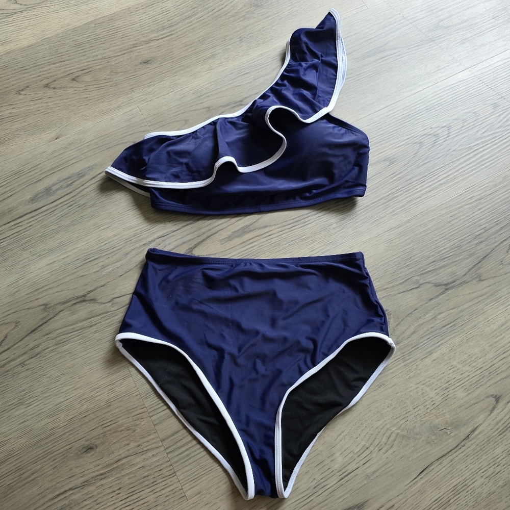 Amazon Women's Navy Blue Ruffle Bikini Set